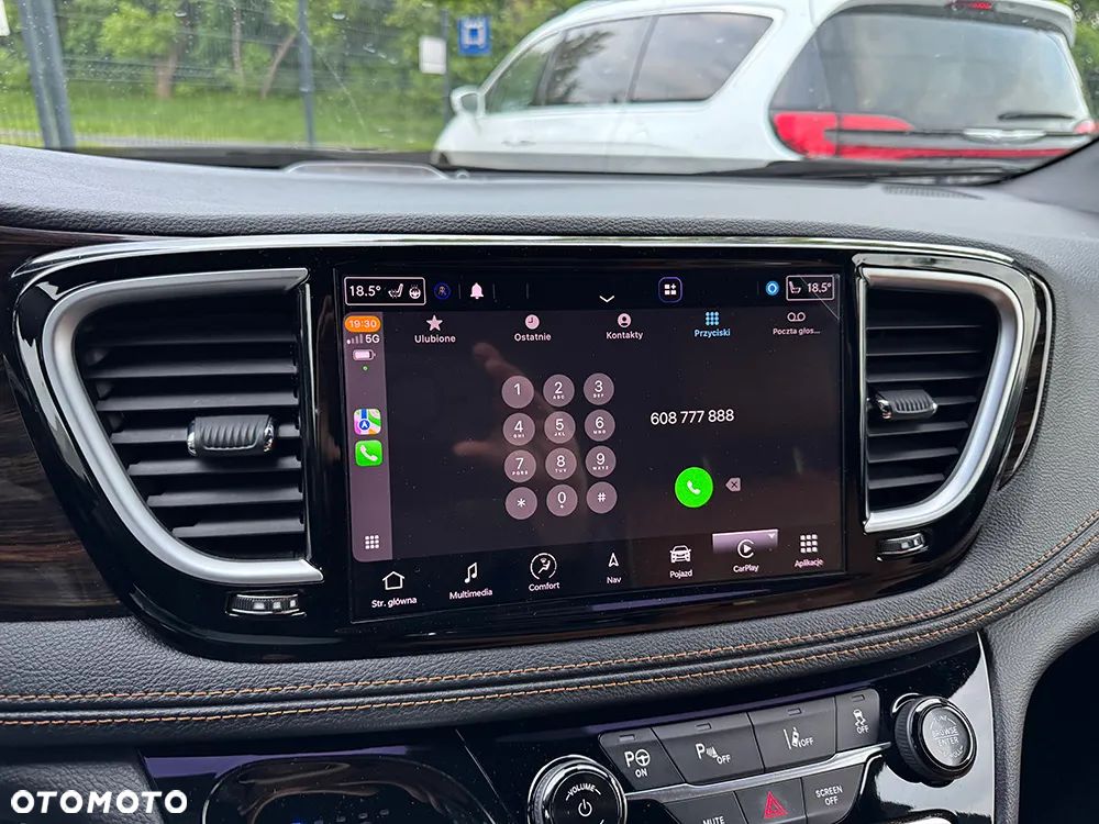 Chrysler Pacifica - 30