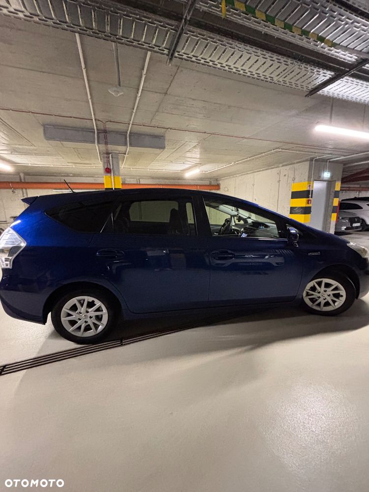 Toyota Prius+ - 10