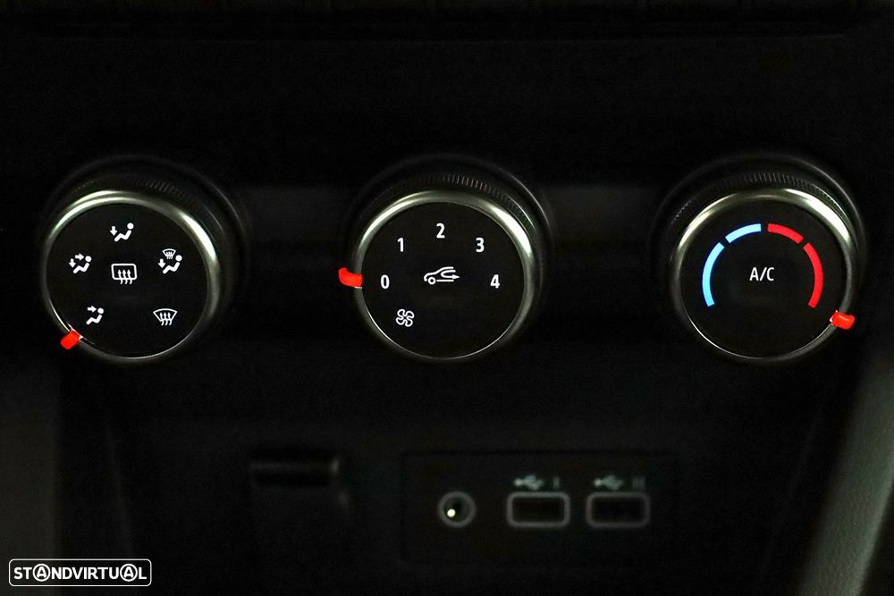 Renault Clio 1.0 TCe Evolution Bi-Fuel - 11