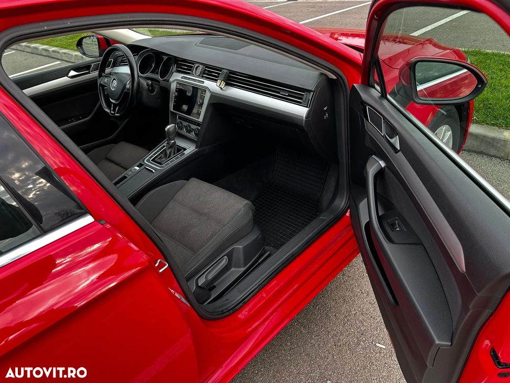 Volkswagen Passat - 8