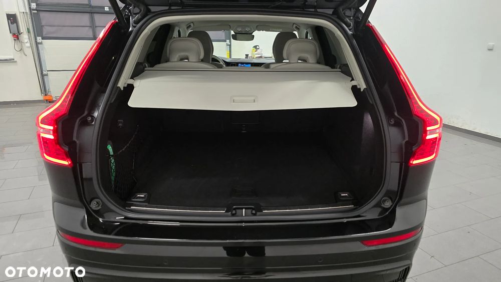 Volvo XC 60 B4 D Plus Dark - 10