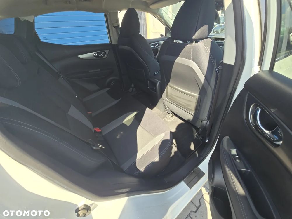 Nissan Qashqai 1.2 DIG-T N-Connecta EU6 - 12