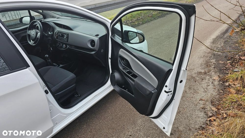 Toyota Yaris 1.5 Active - 10