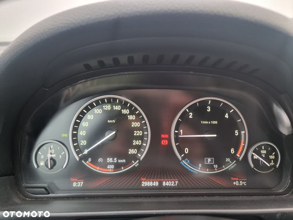 BMW Seria 5 525d xDrive - 7