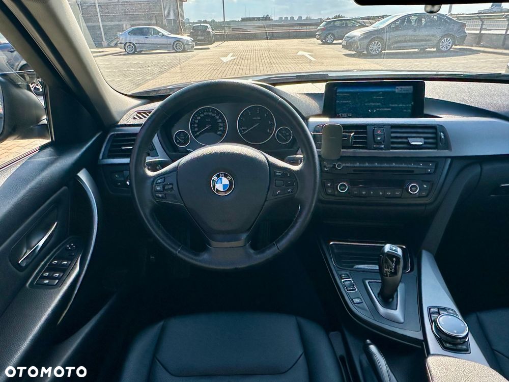 BMW Seria 3 - 12
