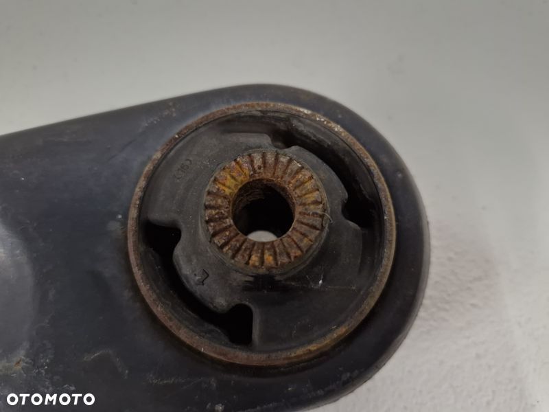 KIA SOUL I 1 1.6 CRDI WAHACZ PRAWY PRZÓD - 7