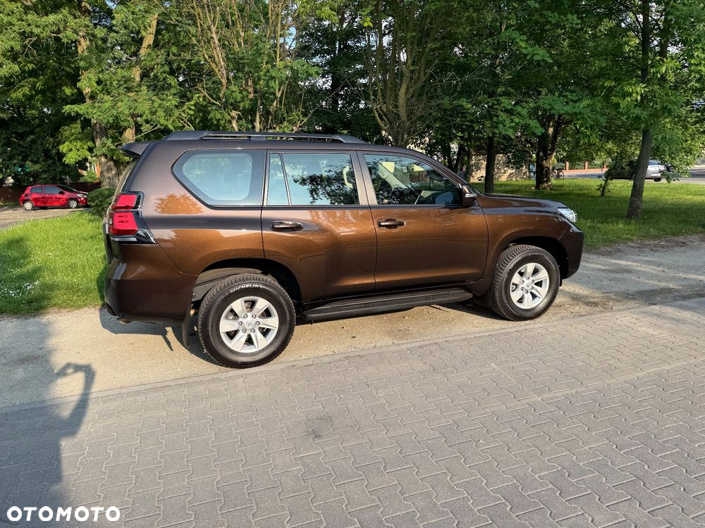 Toyota Land Cruiser LC 2.8 D-4D Prado - 2