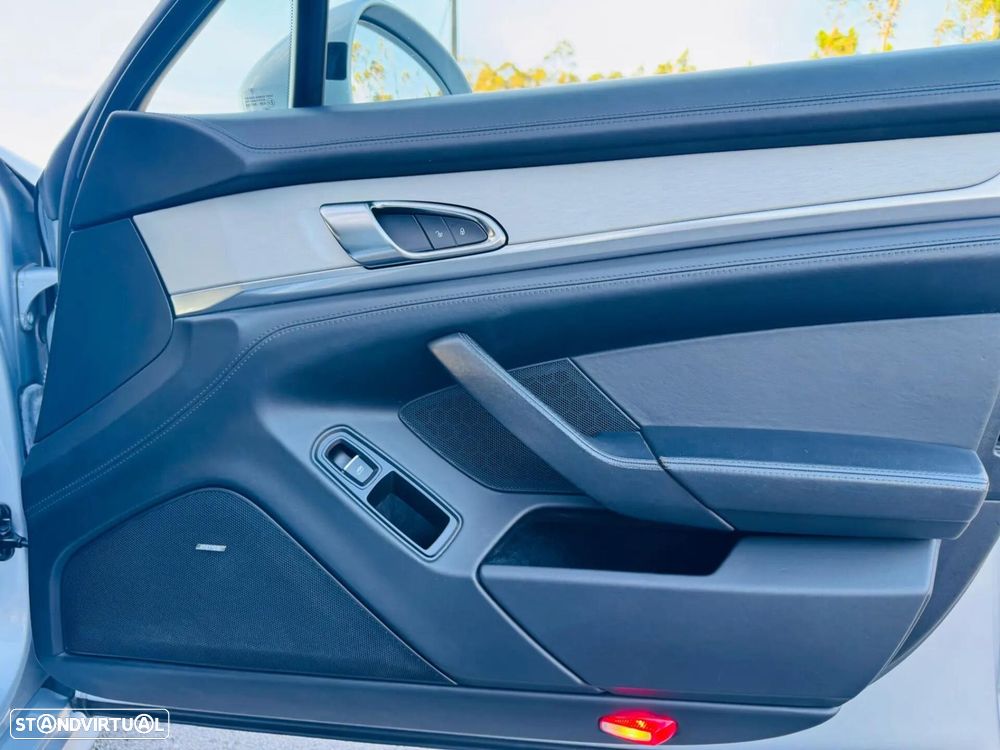 Porsche Panamera Platinum Edition - 41