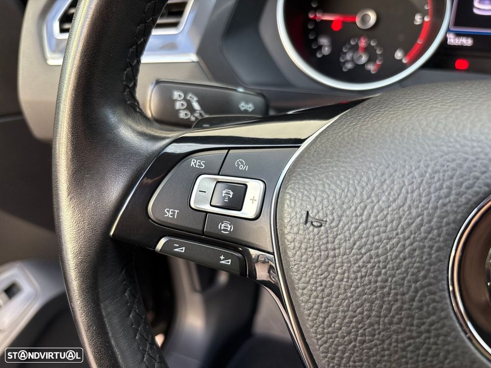 VW Tiguan Allspace 2.0 TDI Confortline DSG - 15