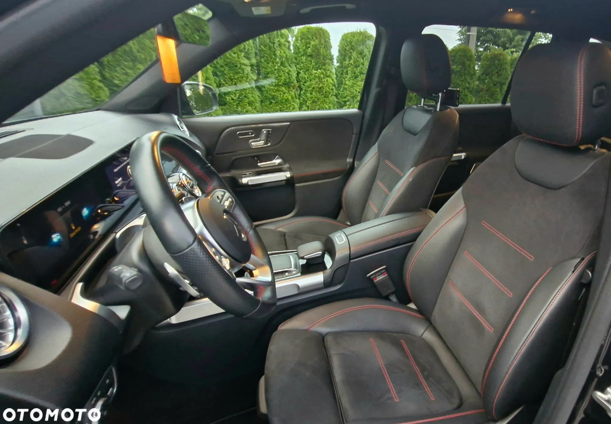Mercedes-Benz GLB 250 4-Matic AMG Line 8G-DCT - 9