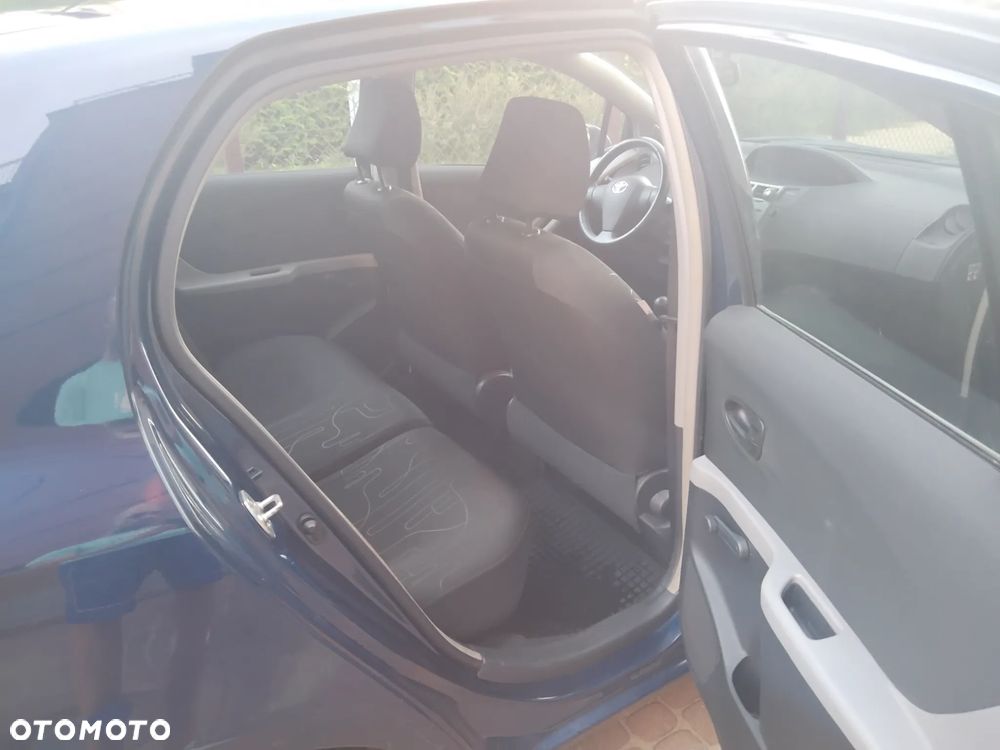 Toyota Yaris 1.0 VVT-i Cool - 10