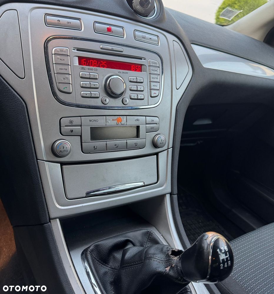 Ford Mondeo 1.8 TDCi Ghia - 3