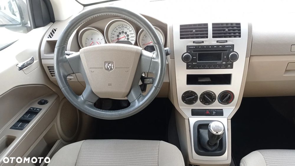 Dodge Caliber 1.8 SXT - 39