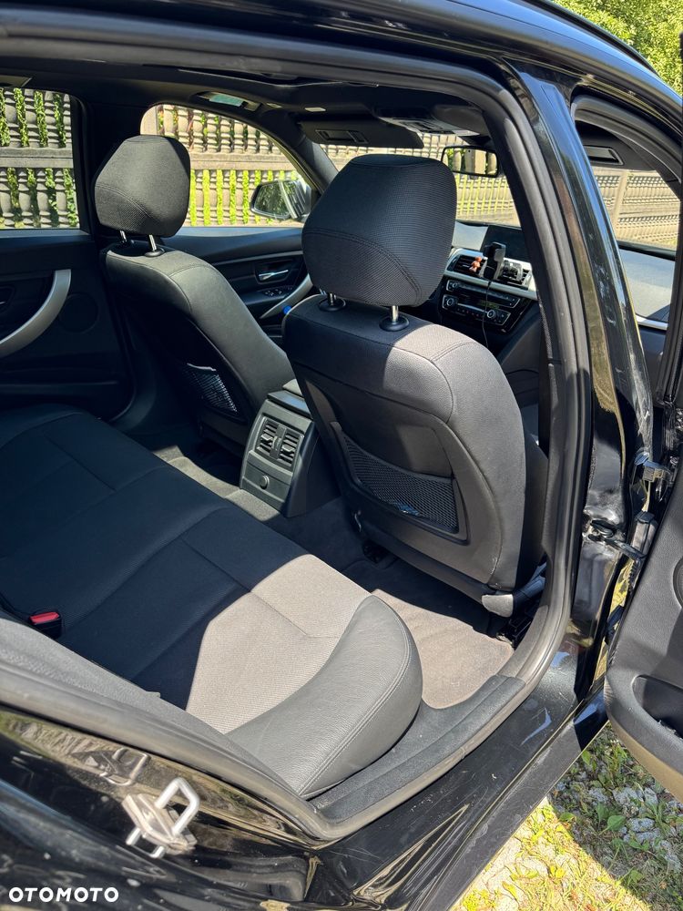 BMW Seria 3 320d - 10