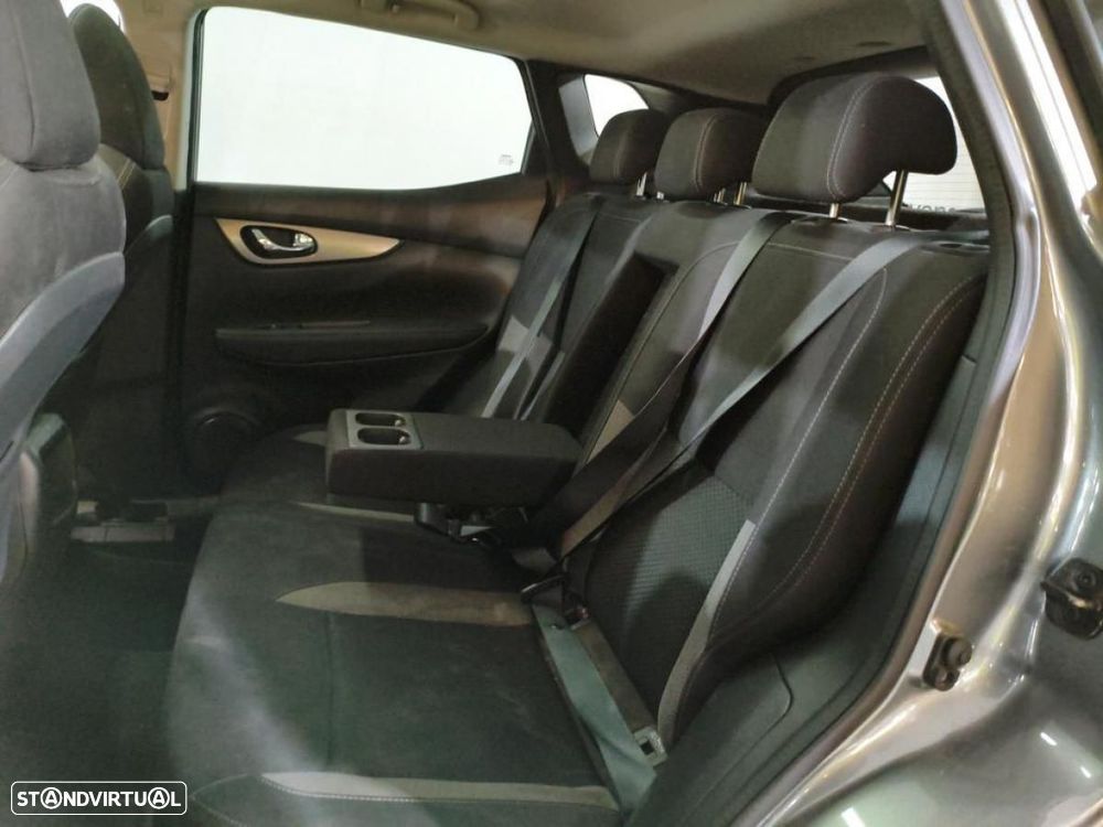 Nissan Qashqai 1.5 dCi N-Connecta J18 — fotografia 7