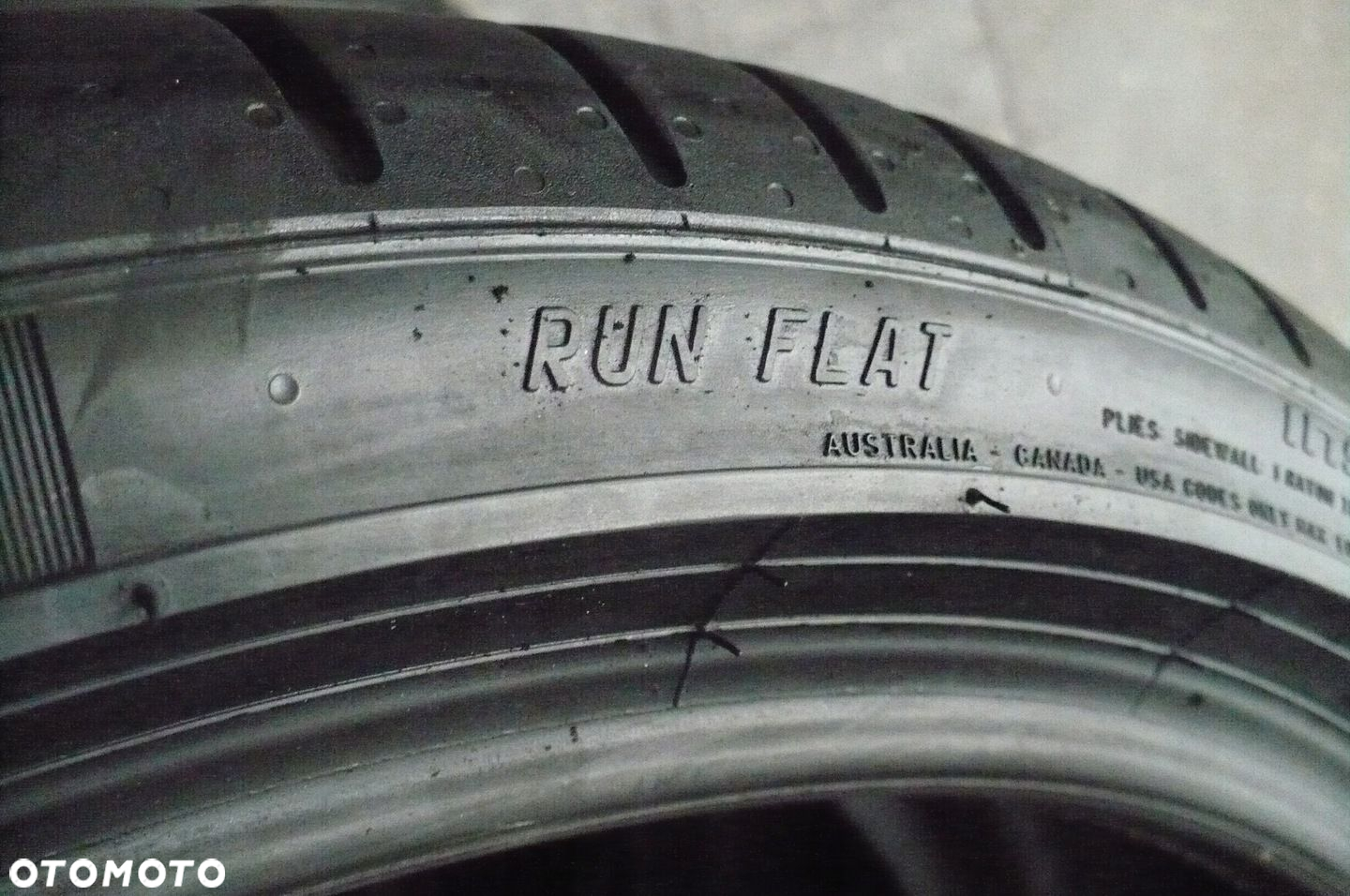 2x PIRELLI P Zero PZ4 RFT 205/40R18 5mm 5,1mm 2023 - 5