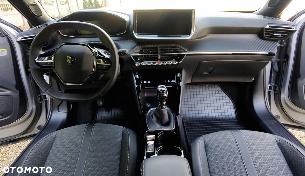 Peugeot 2008 PureTech 100 Allure S&S BVM6 - 11