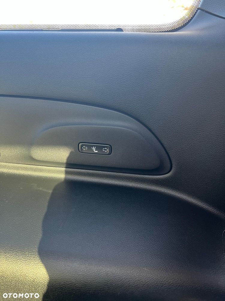 Chrysler Pacifica - 13