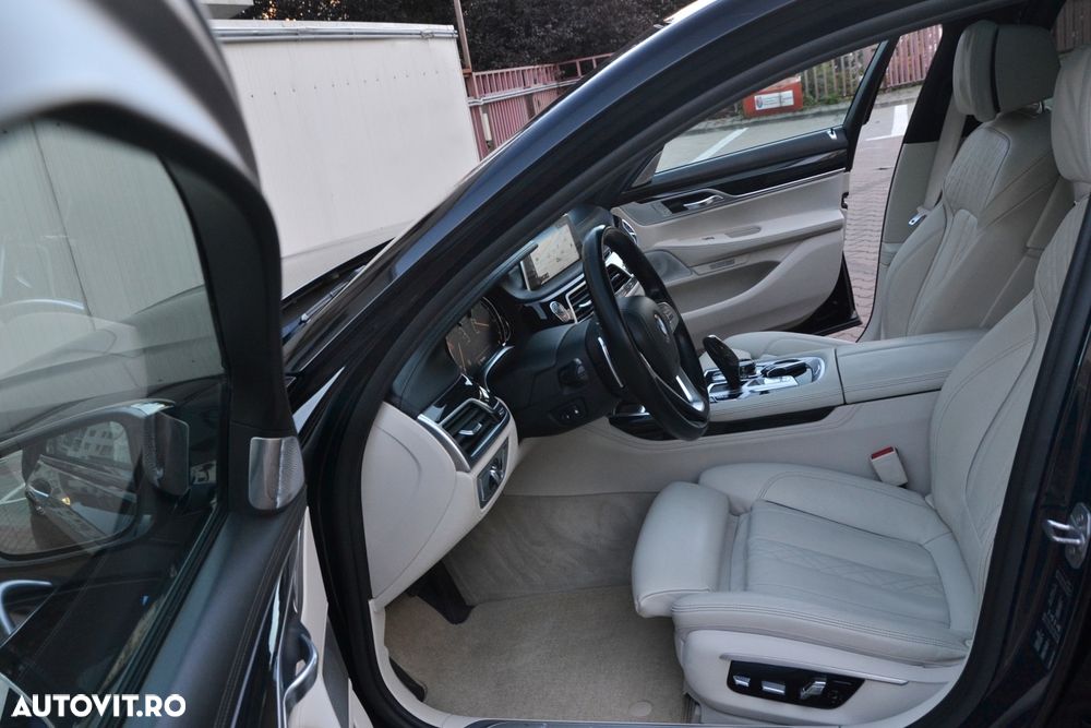 BMW Seria 7 740i - 27