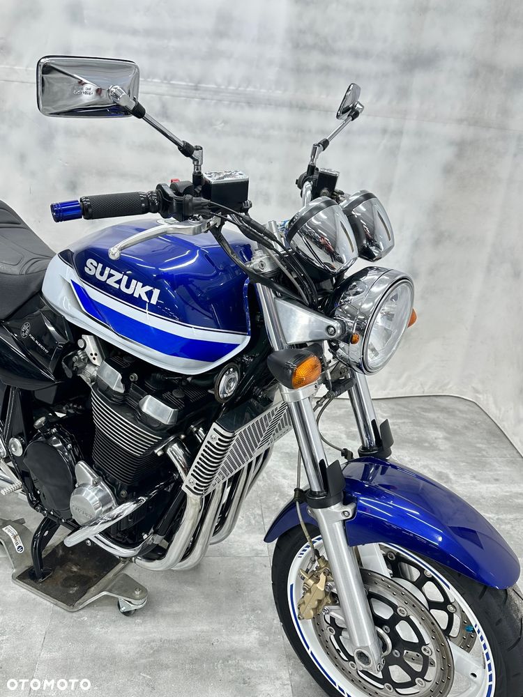 Suzuki GSX - 8