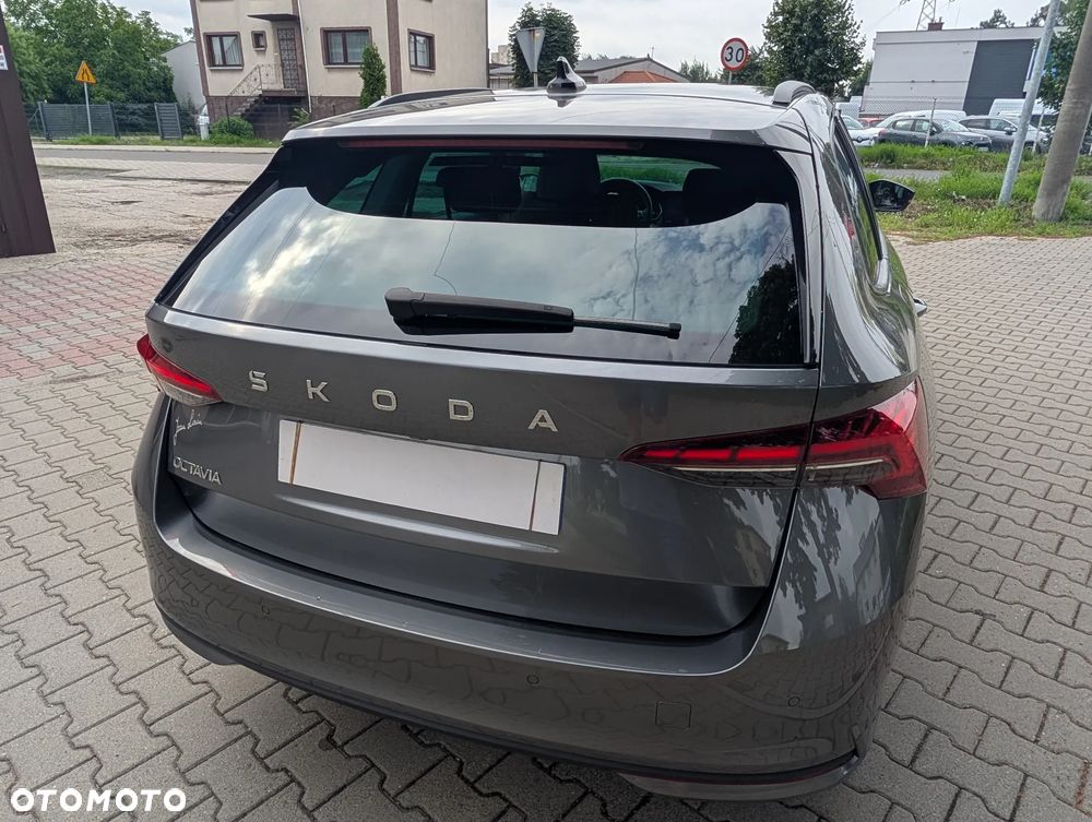 Skoda Octavia 2.0 TDI DSG Exclusive - 11