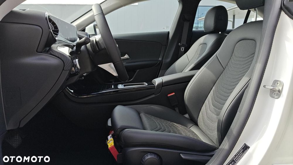 Mercedes-Benz CLA - 10