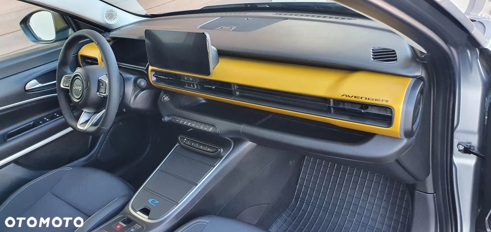 Jeep Avenger 54kWh Summit - 10