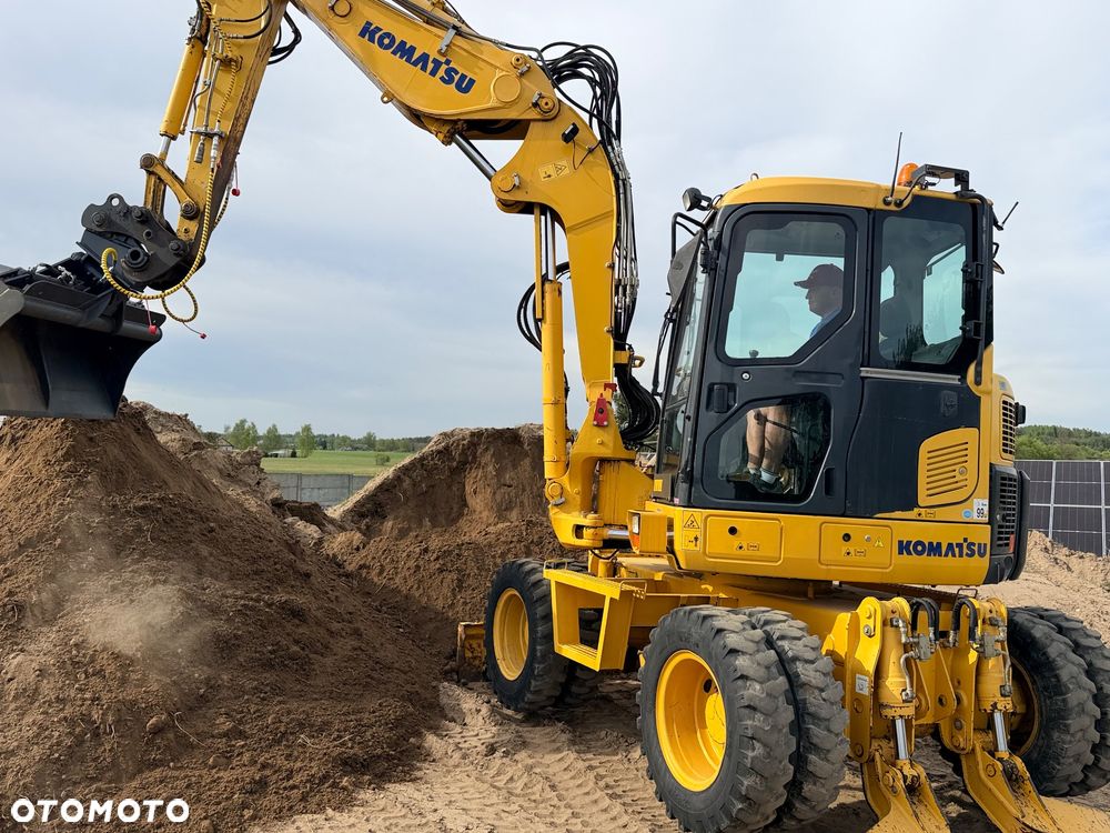 Komatsu 4x4x4 ramię łamane Koparka kołowa KOMATSU  PW98MR-8 10ton 4x4x4 ośki skrętne Ramię 3x łamane BEZ DPF i ADBLUE 4 cyl dodatkowe wyjścia hydr Pług Podpory 2012 szybka zwinna Prosto z importu 1 właściciel Cat TEREX Liebherr Wacker Pw 98 Mr 8 11 - 17