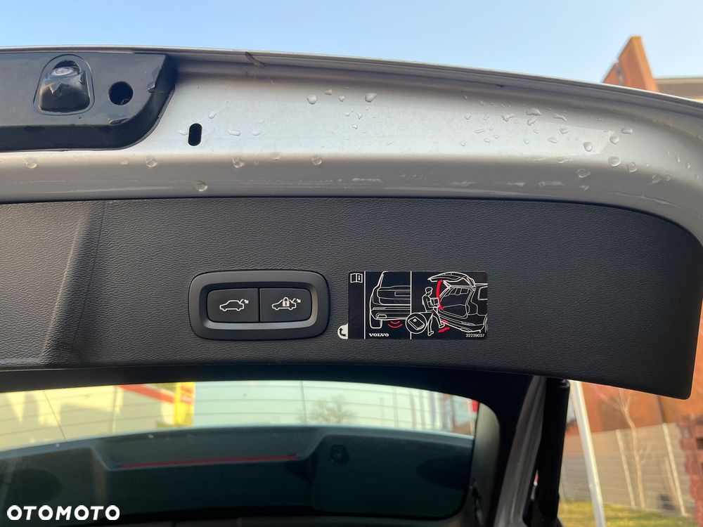 Volvo XC 40 D3 Momentum Pro - 16