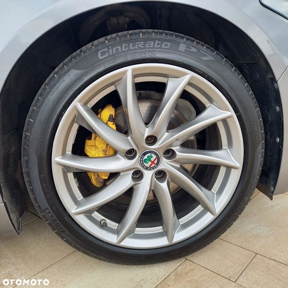 Alfa Romeo Giulia 2.2 D Turbo Sprint - 14