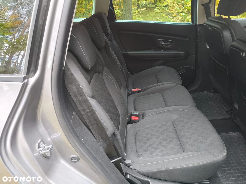Renault Grand Scenic - 19