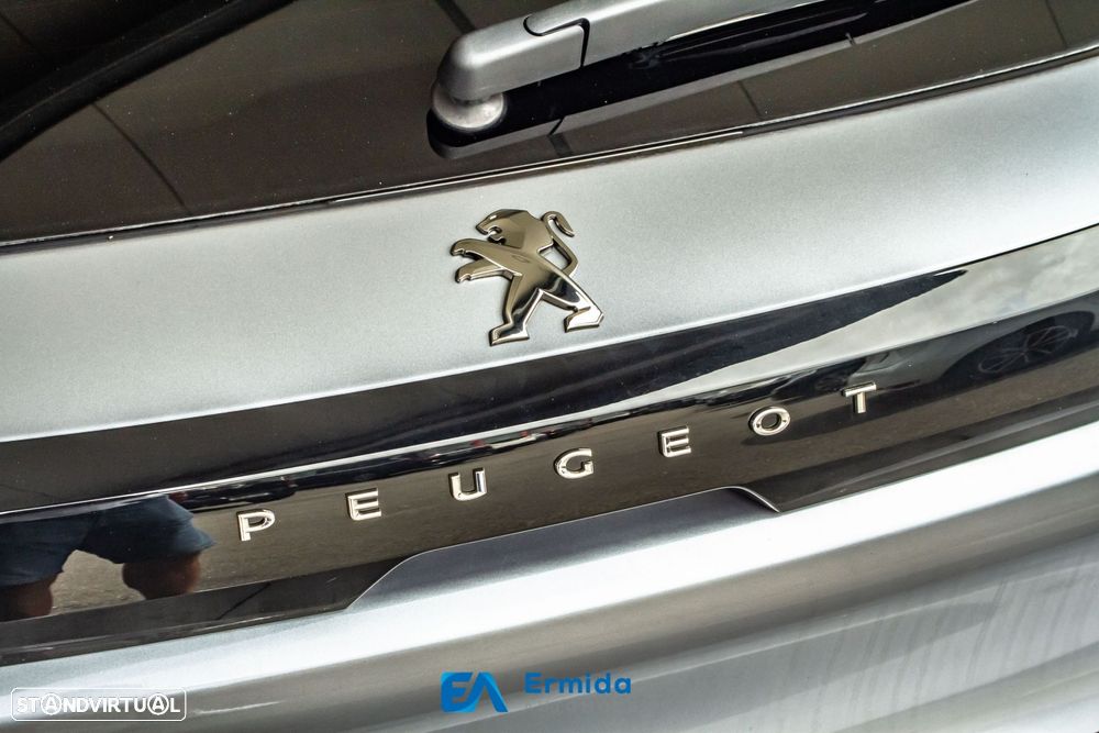 Peugeot 208 1.2 PureTech GT EAT8 - 19
