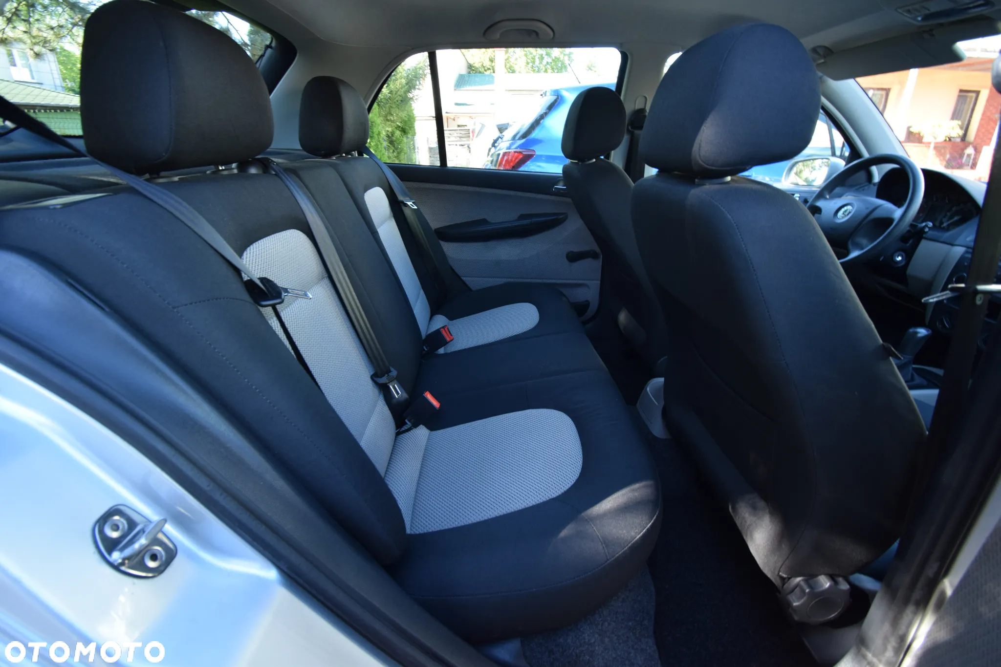 Skoda Fabia 1.4 16V Active - 21