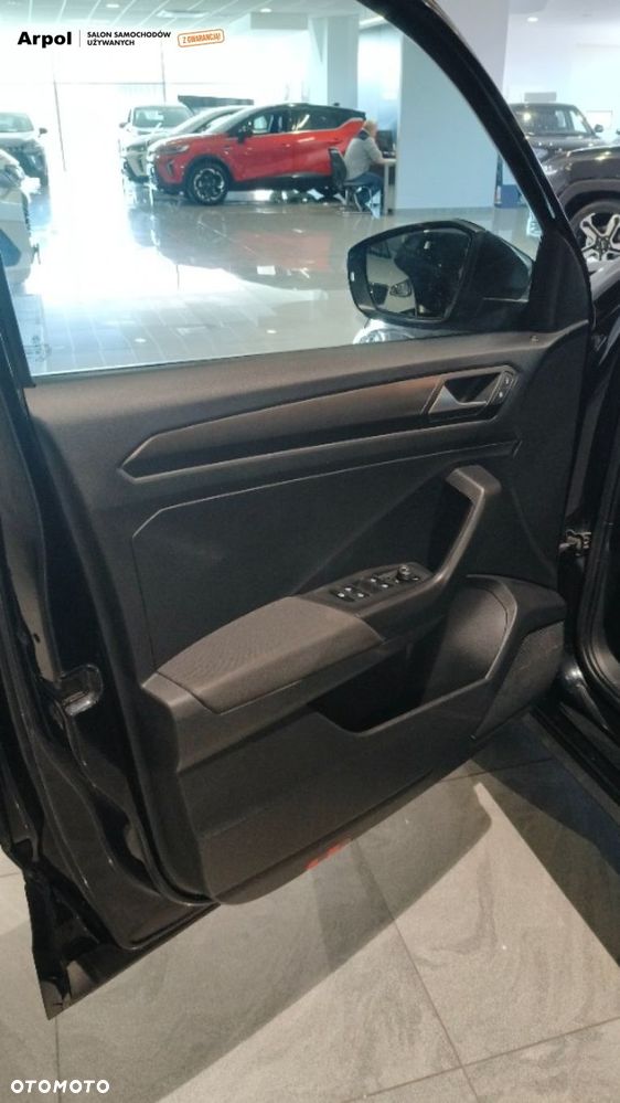 Volkswagen T-Roc - 7