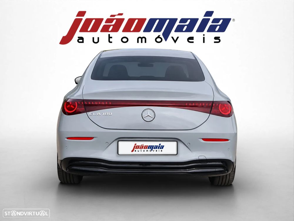 Mercedes-Benz CLA 180 Standard - 10
