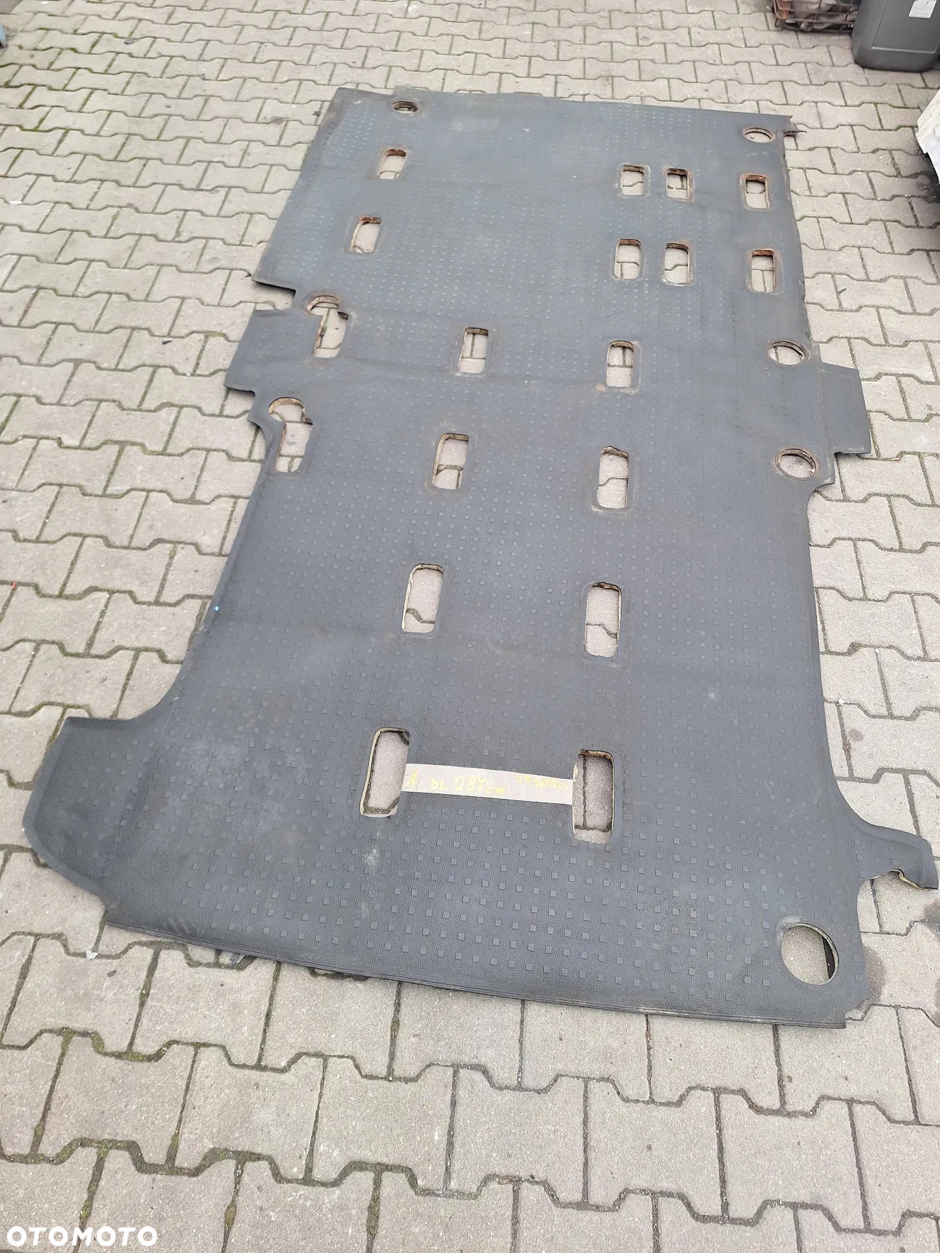 PODŁOGA WYKŁADZINA GUMA PAKI VW T5 LONG 1x DRZWI - 2