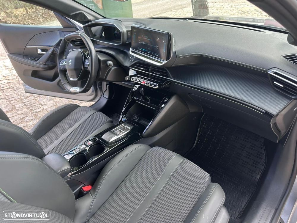 Peugeot e-208 50 kWh GT - 17