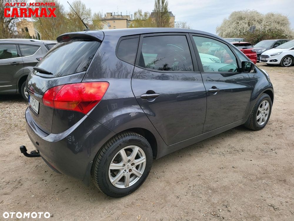 Kia Venga - 7