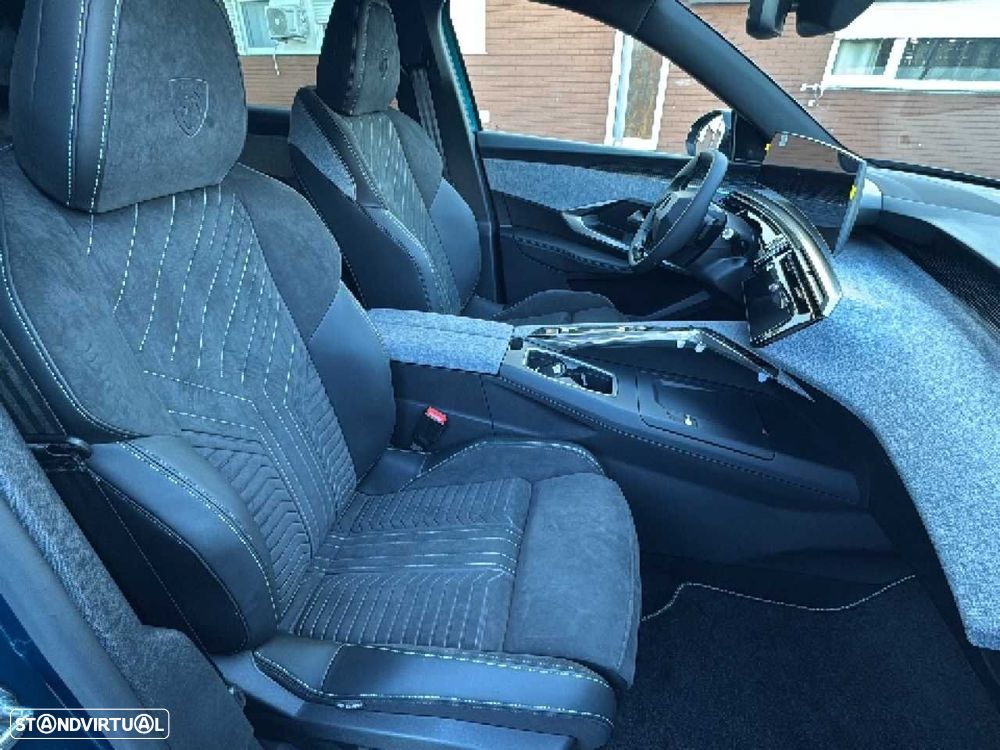 Peugeot E-3008 73 kWh Dual Motor Launch Edition - 15