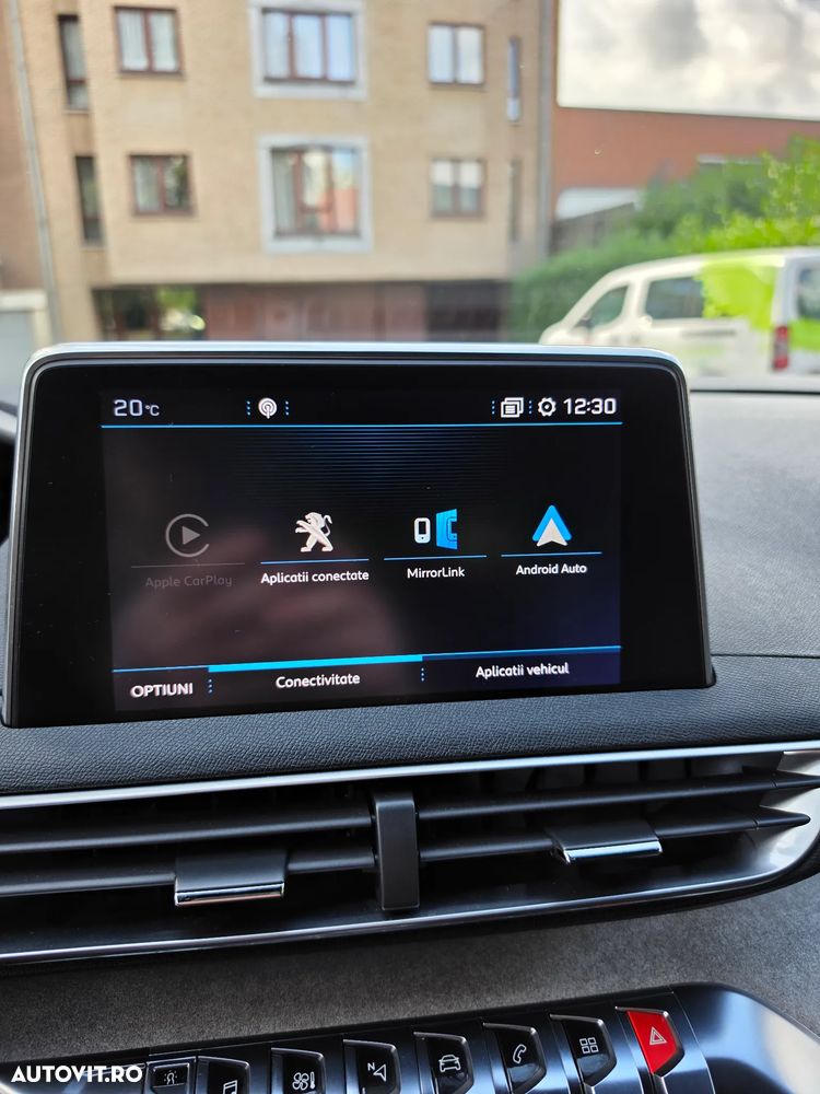 Peugeot 5008 - 8