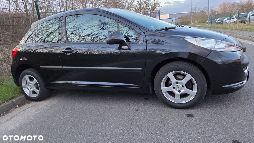Peugeot 207 - 7