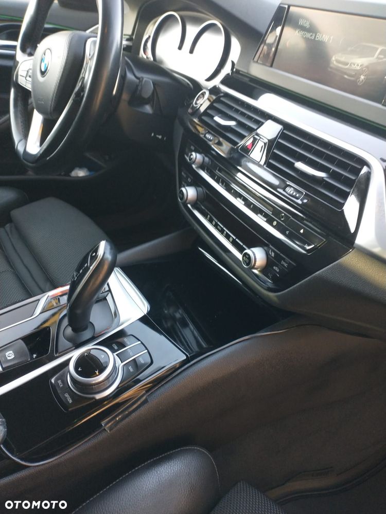 BMW Seria 5 520d Sport Line sport - 22
