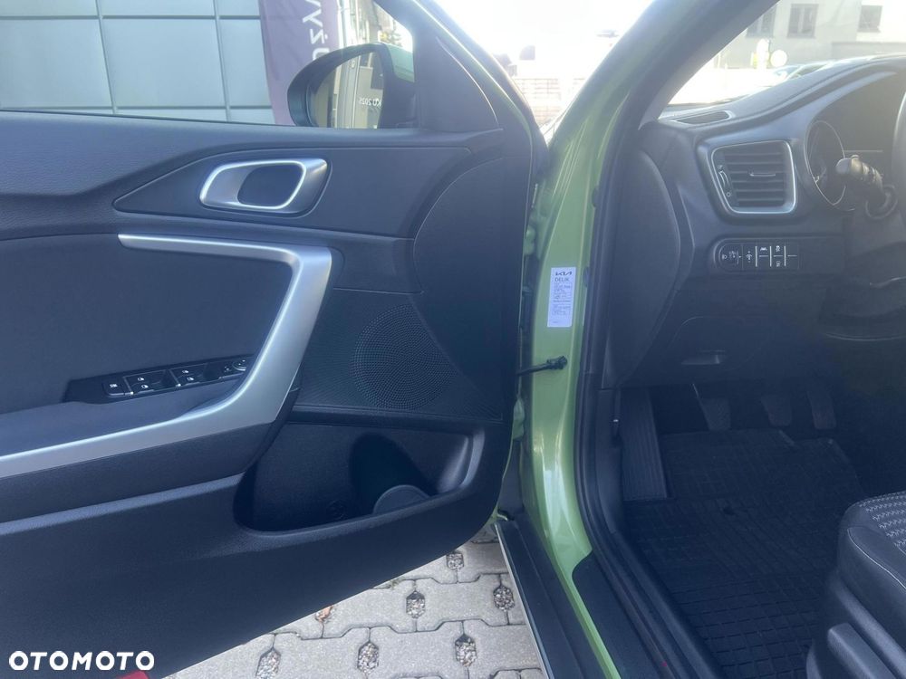 Kia XCeed 1.5 T-GDI M - 11