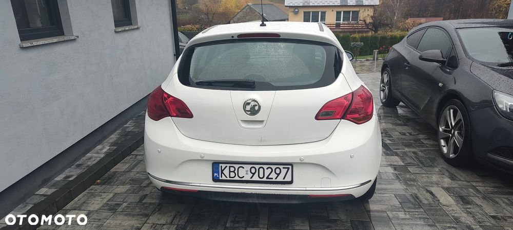 Opel Astra - 2