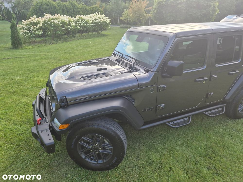 Jeep Wrangler - 5