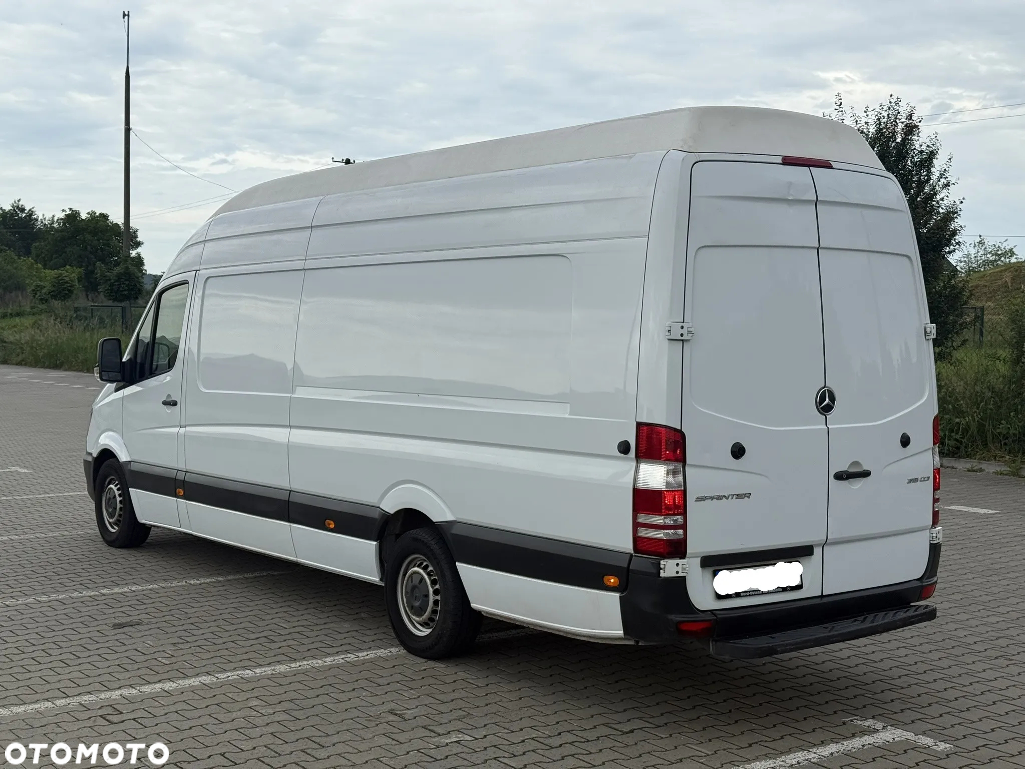 Mercedes-Benz Sprinter - 4
