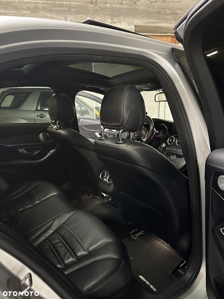 Mercedes-Benz Klasa C AMG 43 4-Matic - 25