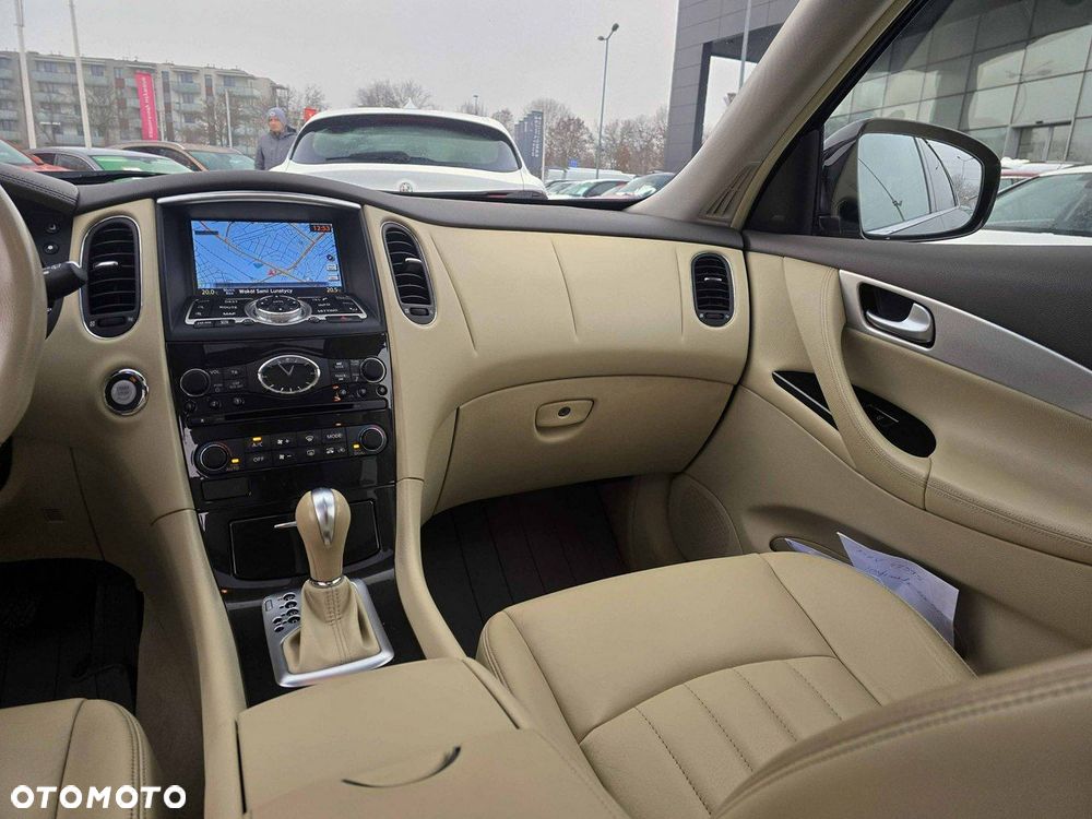 Infiniti QX50 - 27