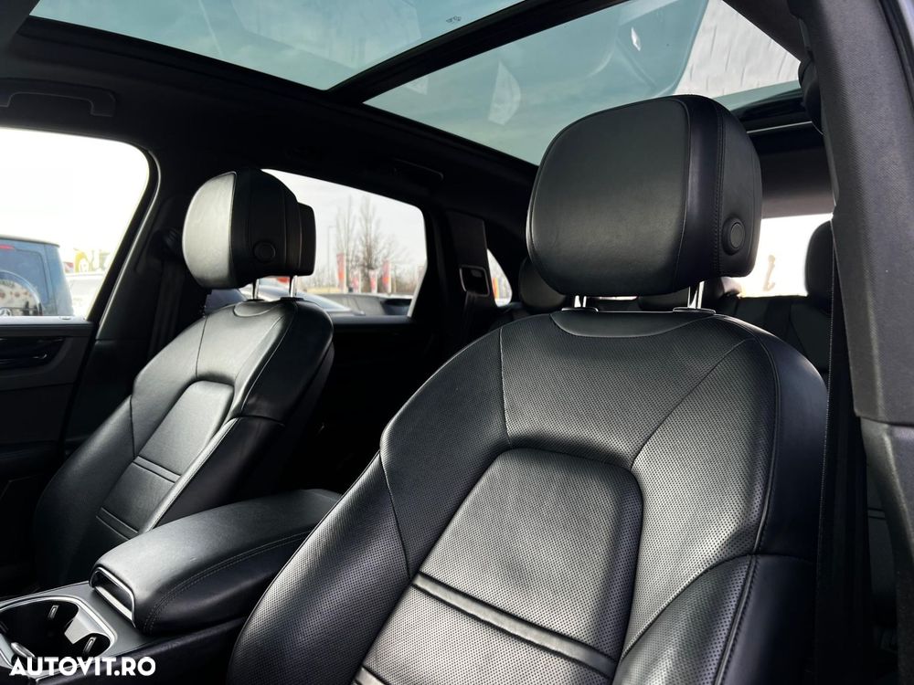 Porsche Cayenne - 18