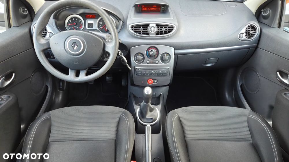 Renault Clio 1.2 16V 75 Collection - 6